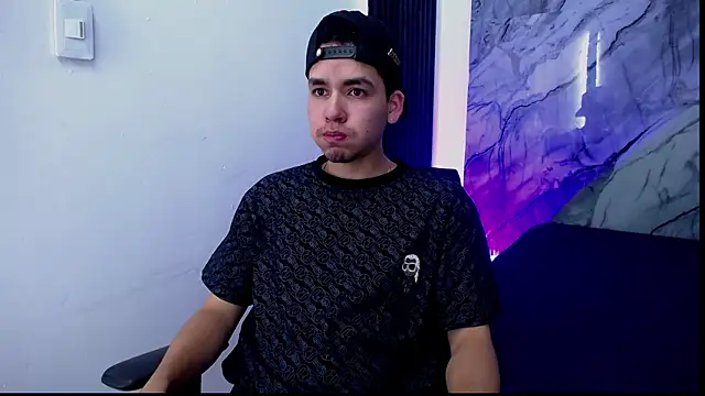 Mike 0233  online show from February 27, 8:09 pm