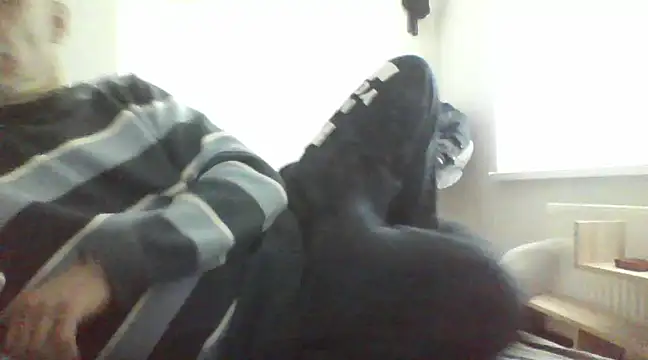 Snapshot of Franc113 chatting on February 22, 11:24 am Franc113 online show from February 22, 11:24 am