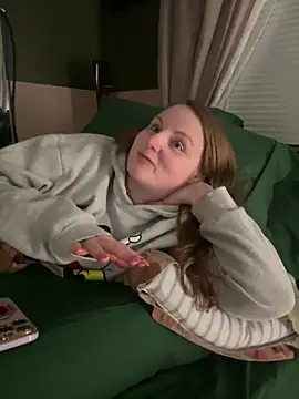 GingerSnap33 online show from January 25, 3:40 am