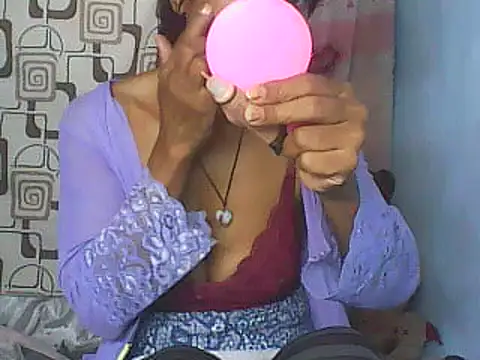 Snapshot of nene_belle chatting on May 12, 5:59 am nene belle online show from May 12, 5:59 am