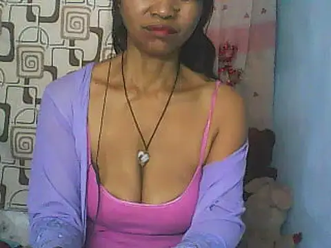 Snapshot of nene_belle chatting on May 14, 7:37 am nene belle online show from May 14, 7:37 am