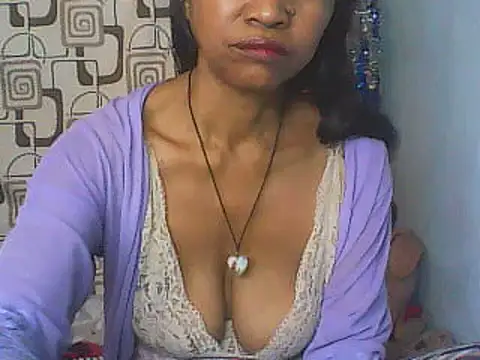 Snapshot of nene_belle chatting on May 28, 7:49 am nene belle online show from May 28, 7:49 am