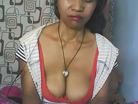 Snapshot of nene_belle chatting on June 5, 7:36 am nene belle online show from June 5, 7:36 am