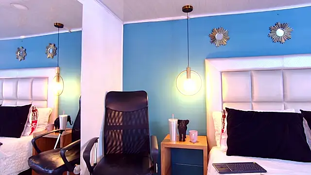 Snapshot of Miss_ary chatting on January 29, 3:37 pm Miss ary online show from January 29, 3:37 pm