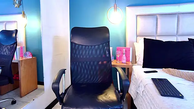 Snapshot of Miss_ary chatting on February 27, 3:15 pm Miss ary online show from February 27, 3:15 pm