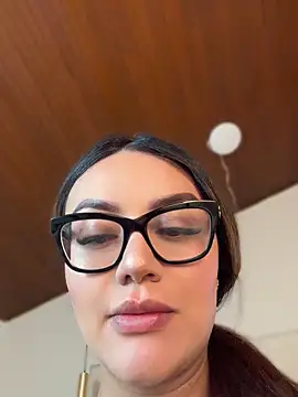 Snapshot of Miss_ary chatting on June 4, 11:49 am Miss ary online show from June 4, 11:49 am