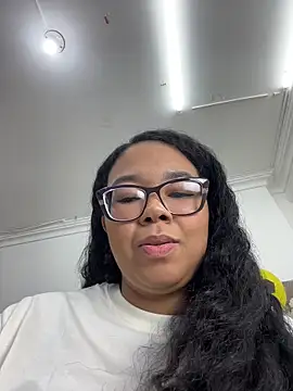Snapshot of XMara chatting on June 17, 3:13 pm XMara online show from June 17, 3:13 pm