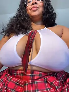 Snapshot of XMara chatting on July 25, 4:48 pm XMara online show from July 25, 4:48 pm
