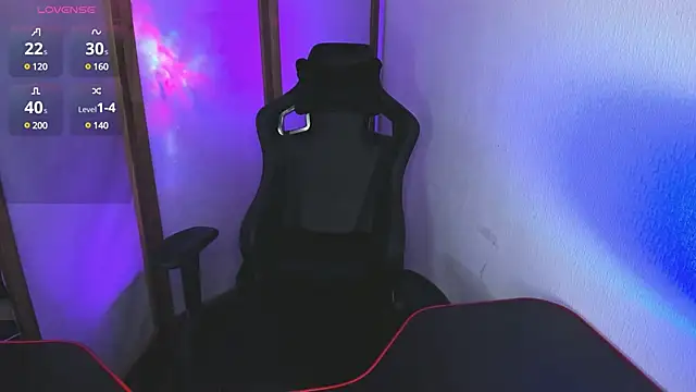 Snapshot of Brad_Maloney chatting on December 28, 2:01 am Brad Maloney online show from December 28, 2:01 am