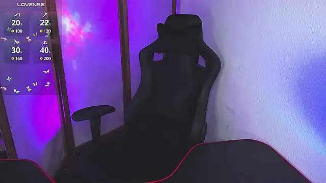 Snapshot of Brad_Maloney chatting on February 18, 2:16 am Brad Maloney online show from February 18, 2:16 am