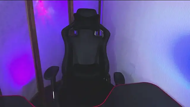 Snapshot of Brad_Maloney chatting on March 12, 11:01 pm Brad Maloney online show from March 12, 11:01 pm