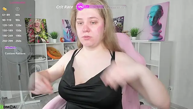 Snapshot of Megan_Violer chatting on June 11, 5:22 pm Megan Violer online show from June 11, 5:22 pm
