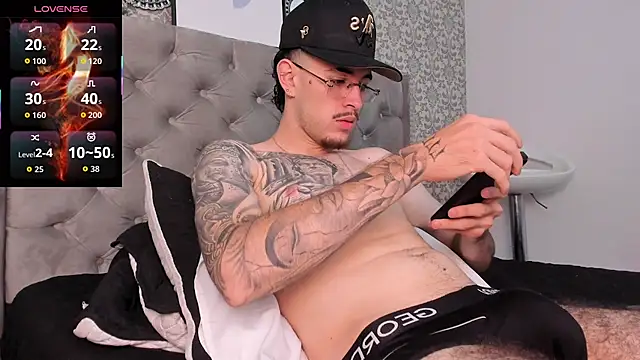 CodyWalkerR online show from November 29, 5:27 pm