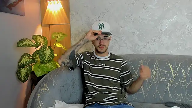Snapshot of CodyWalkerR chatting on June 10, 5:34 pm CodyWalkerR online show from June 10, 5:34 pm