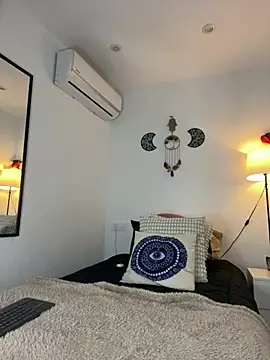 EmelyRogers online show from February 20, 6:46 pm