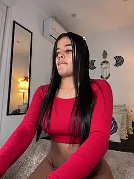 EmelyRogers online show from March 21, 7:24 pm