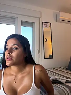 EmelyRogers online show from October 7, 5:54 pm