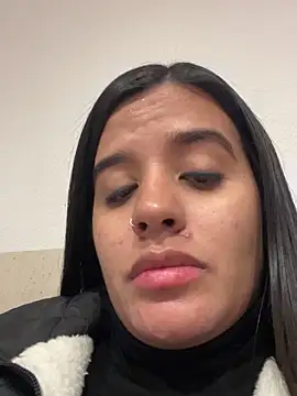 EmelyRogers online show from December 19, 8:27 pm