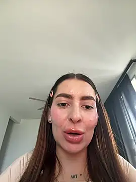 Snapshot of caralella chatting on July 11, 10:00 pm caralella online show from July 11, 10:00 pm