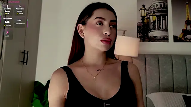 Snapshot of caralella chatting on August 1, 7:24 pm caralella online show from August 1, 7:24 pm