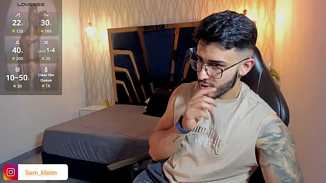 Liam Kleiin online show from March 15, 2:56 pm