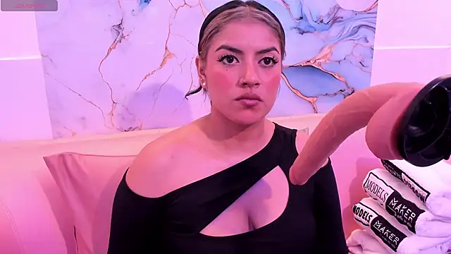 Snapshot of taylor_cupper chatting on September 18, 3:52 am taylor cupper online show from September 18, 3:52 am