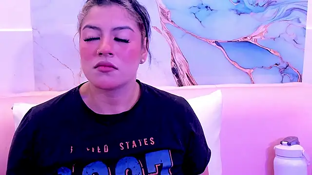 Snapshot of taylor_cupper chatting on October 23, 3:28 am taylor cupper online show from October 23, 3:28 am