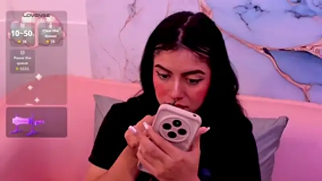 Snapshot of taylor_cupper chatting on November 9, 3:27 am taylor cupper online show from November 9, 3:27 am