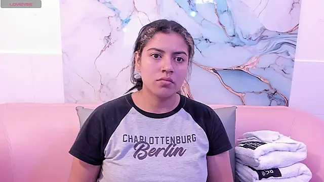 Snapshot of taylor_cupper chatting on November 22, 2:43 am taylor cupper online show from November 22, 2:43 am