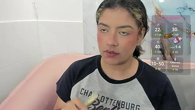 Snapshot of taylor_cupper chatting on November 30, 12:58 am taylor cupper online show from November 30, 12:58 am