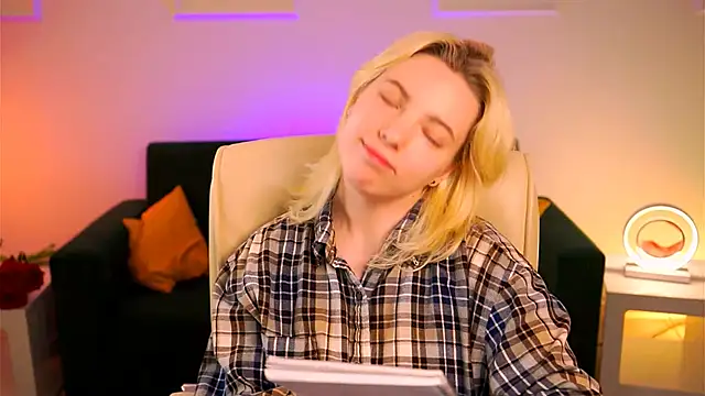 RocKStone  online show from February 7, 11:12 am