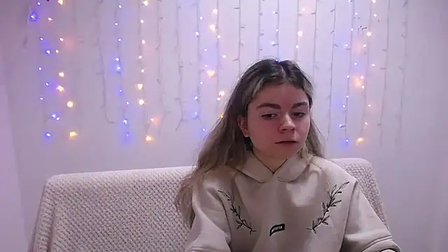 TinaRedly online show from January 26, 6:06 pm