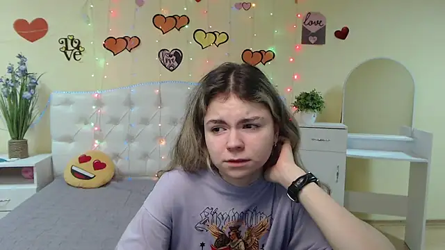 TinaRedly online show from February 16, 10:10 pm