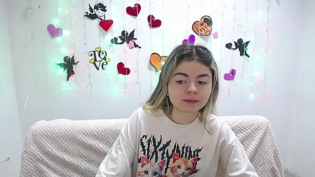 TinaRedly online show from February 23, 6:17 am