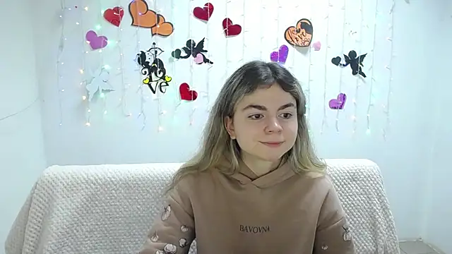 TinaRedly online show from February 28, 6:41 pm