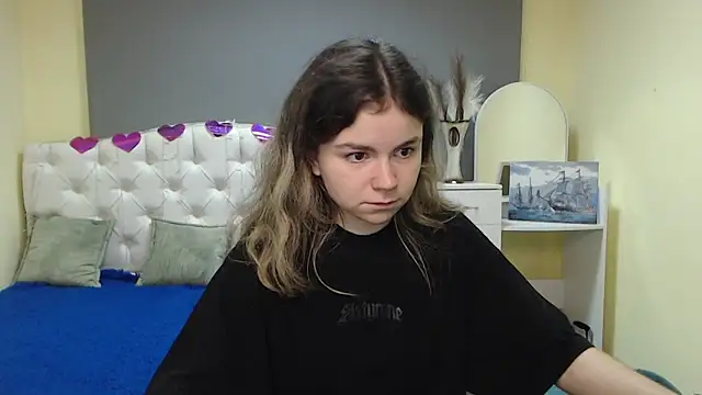 TinaRedly online show from September 9, 5:34 pm