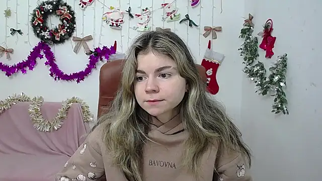 TinaRedly online show from December 22, 6:38 pm