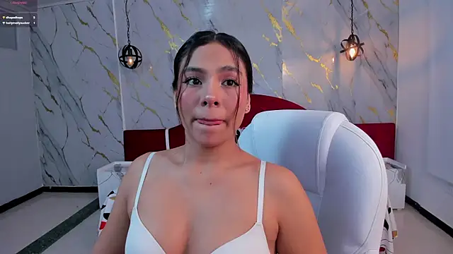Snapshot of amira_cute2 chatting on June 1, 8:38 am amira cute2 online show from June 1, 8:38 am