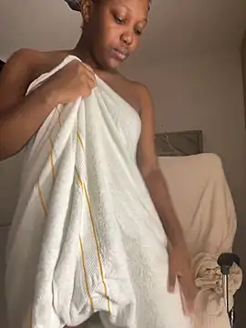 kellya  online show from March 9, 11:46 pm