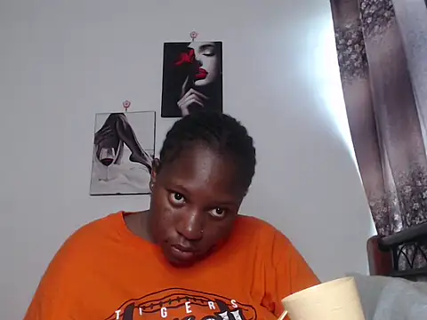 Snapshot of Whimsicalwillow chatting on October 31, 10:49 am Whimsicalwillow online show from October 31, 10:49 am