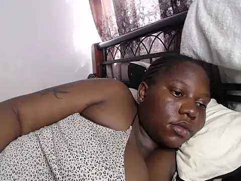 Snapshot of Whimsicalwillow chatting on November 19, 11:21 am Whimsicalwillow online show from November 19, 11:21 am