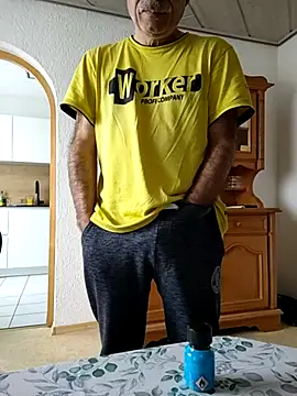 bottomhairy online show from November 26, 10:16 am