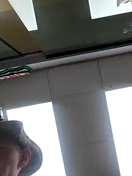 Snapshot of elmerfuddin87 chatting on October 6, 2:20 am elmerfuddin87 online show from October 6, 2:20 am