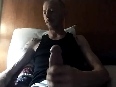 Snapshot of elmerfuddin87 chatting on October 7, 9:45 pm elmerfuddin87 online show from October 7, 9:45 pm