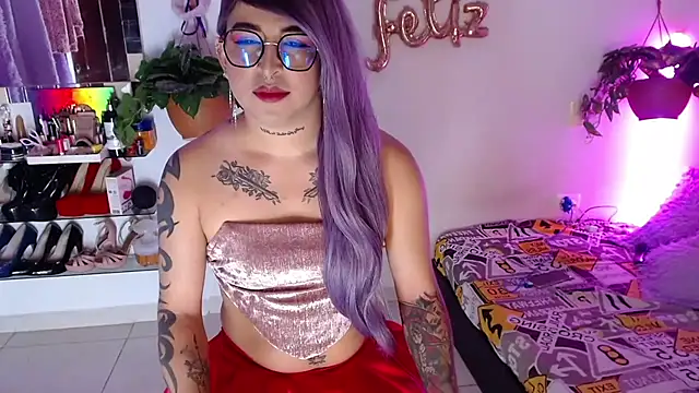 Snapshot of Laveneno_ortiz07 chatting on November 20, 11:15 pm Laveneno ortiz07 online show from November 20, 11:15 pm