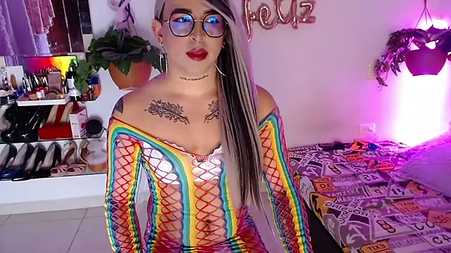 Snapshot of Laveneno_ortiz07 chatting on November 23, 11:37 pm Laveneno ortiz07 online show from November 23, 11:37 pm