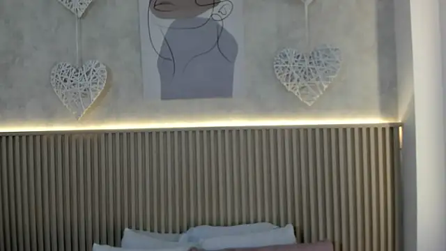 Snapshot of charlottebrowns_ chatting on November 25, 12:27 pm charlottebrowns online show from November 25, 12:27 pm