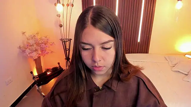 ArianaBaker online show from April 27, 2:15 pm