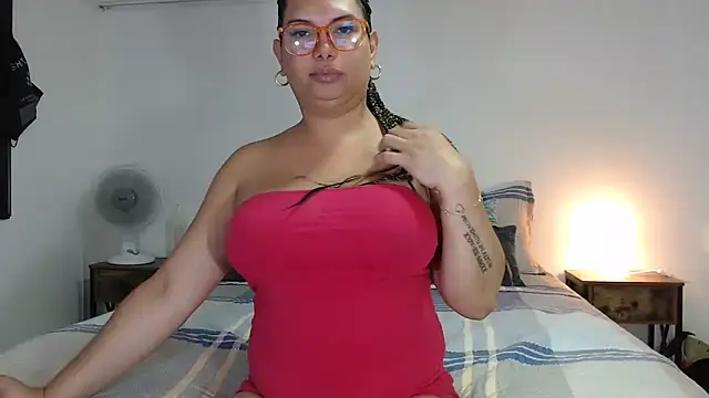 flowerdirtty online show from November 12, 4:07 pm