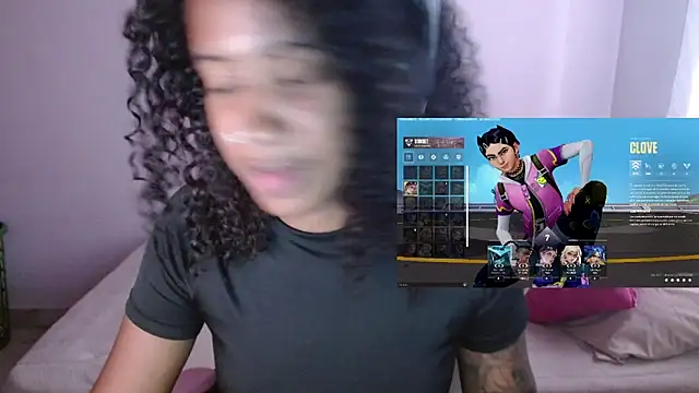 TiffanyRoouse online show from December 4, 10:41 pm